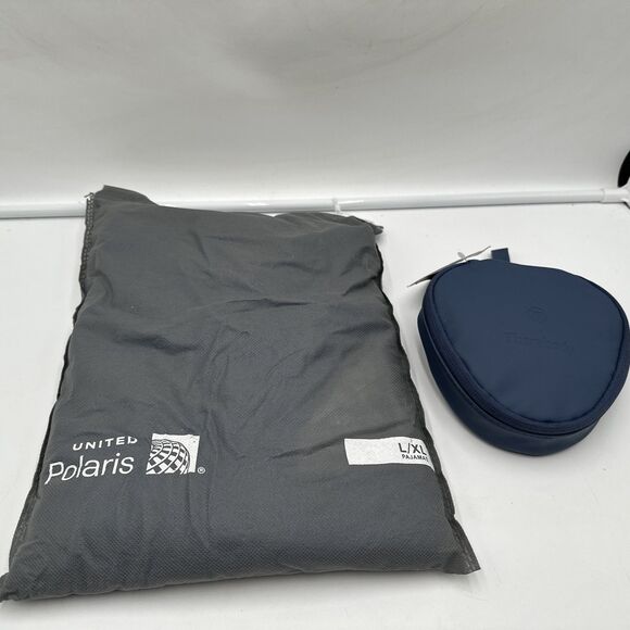 United Polaris Pajama L/XL and United Polaris Amenity Kit New Sealed - Picture 1 of 4